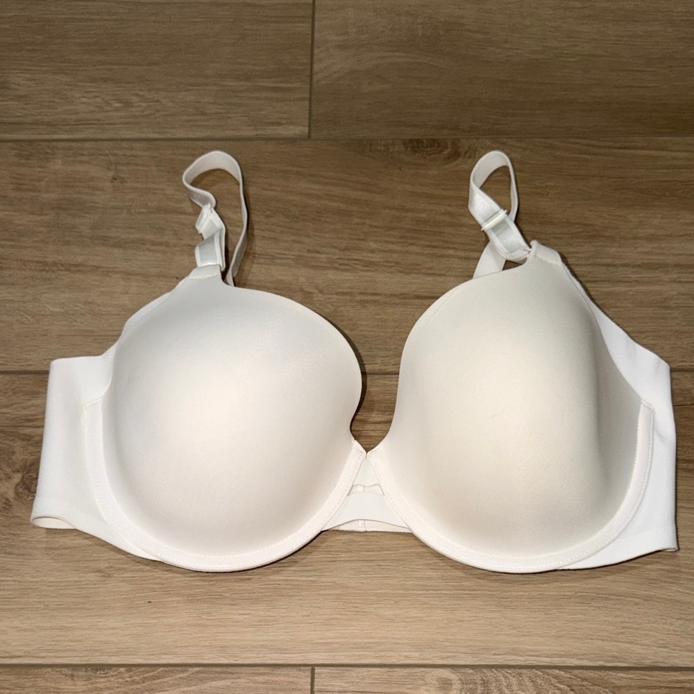Warner’s Elegant White Women's Bra size 38C